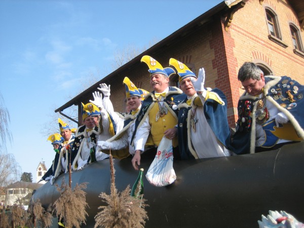 ../Images/2006-02-05_Umzug-Pfohren-Schnuferzunft_018.jpg