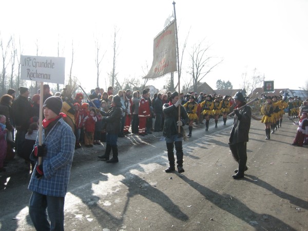 ../Images/2006-02-05_Umzug-Pfohren-Schnuferzunft_031.jpg