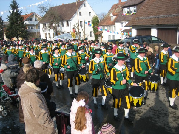 ../Images/2006-02-05_Umzug-Pfohren-Schnuferzunft_051.jpg