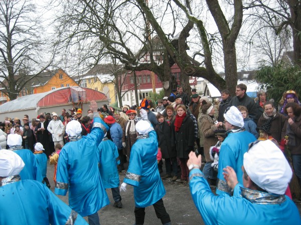 ../Images/2006-02-26_Fasnachts-Motto_056.jpg