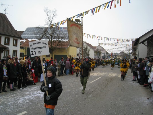 ../Images/2011-01-30_Narrenumzug-Orsingen_027.jpg