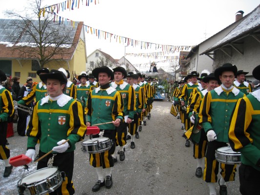 ../Images/2011-01-30_Narrenumzug-Orsingen_032.jpg