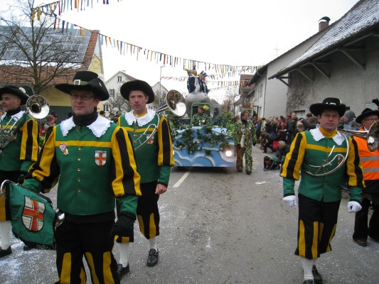 ../Images/2011-01-30_Narrenumzug-Orsingen_034.jpg
