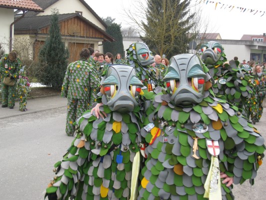 ../Images/2011-01-30_Narrenumzug-Orsingen_078.jpg