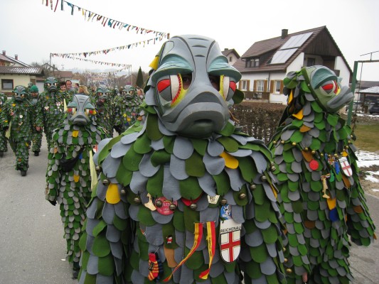 ../Images/2011-01-30_Narrenumzug-Orsingen_081.jpg